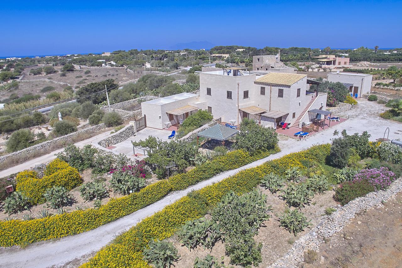 Case Canino Favignana Buitenkant foto